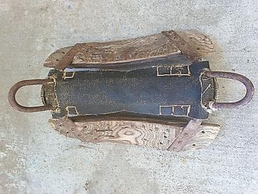 dvd tutumu: Köhnə üslublu taxta xizək - Material: qalın, naxışlı taxta lövhələr; — 1