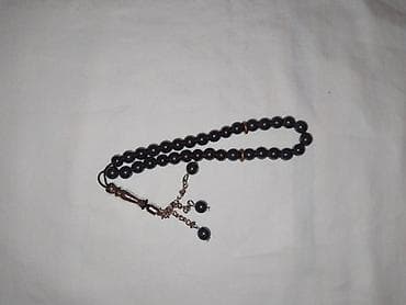 ebonit tesbeh: Qara muncuqlu təsbeh. Metrolara çatdırılma mümkündür.Dənələri tamdır — 1
