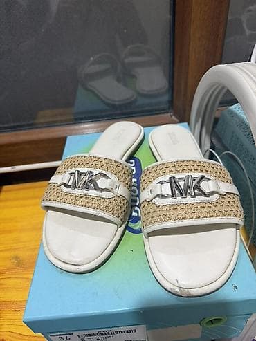 Qadın üçün MK loqolu yay şlapesi - Model: Michael Kors slip-on — 1