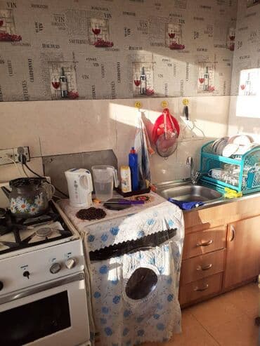 neftciler ev: Bakı, 3 otaqlı, Köhnə tikili, m. Neftçilər, 102 kv. m — 9