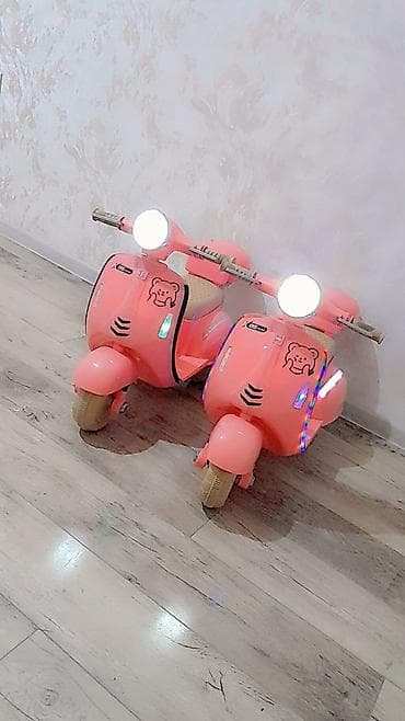 Uşaq elektrik skuteri (Vespa tərzində) – çəhrayı rəng - Tip