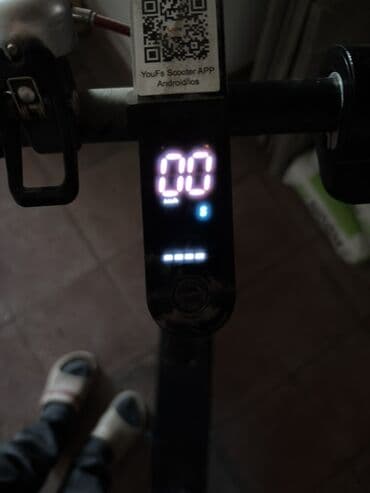 самокат детский: Б/у Электросамокат 10", 251 - 350 Вт, 26 - 35 км/ч, Самовывоз — 6