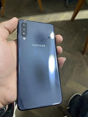 Samsung Galaxy A7 2018, 64 GB, rəng - Mavi, Barmaq izi lalafo.az -da Samsung Galaxy A7 2018, 64 GB, rəng - Mavi, Barmaq izi