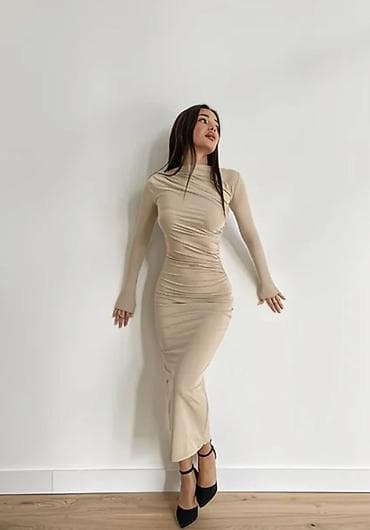 Bej rəngli uzun don - Model: bədənə oturan, midi uzunluq (baldırdan