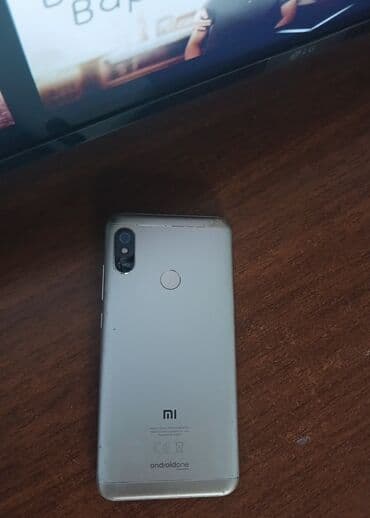 mi qulaqciqlar: Xiaomi 12 Lite, цвет - Серебристый, 
 Сенсорный — 2
