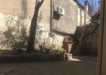 Həyət evləri və villaların satışı: M.Ə. Rəsulzadə qəs. 3 otaqlı, 70 kv. m, Təmirsiz — 6