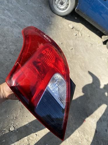 stop: Nissan sunny arxa stoplar tam işlek veziyette Cut qiymet 80 man butun — 1