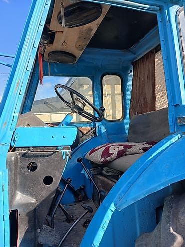 ot bağlayan satışı: MTZ tipli mavi traktor və ot biçmə/ot yığma avadanlıqları hamısı — 3