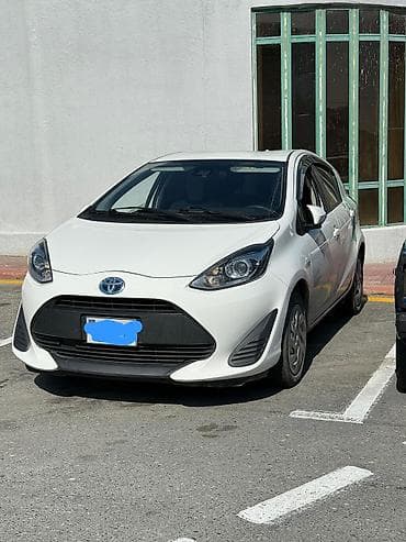 niva qapisi: Toyota Aqua: 1.5 l | 2018 il Hetçbek — 4