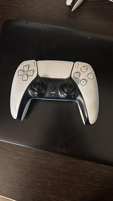 PlayStation 5 DualSense simsiz idarəetmə pulti - Rəng: ağ/qara iki