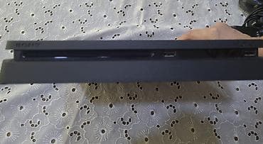 sert disk: Sony PlayStation 4 Slim oyun konsolu Xüsusiyyətlər: - Model: PS4 Slim — 1