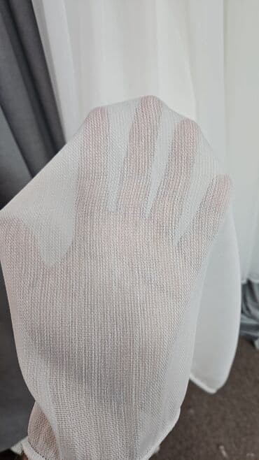 tül parçalar: Ağ rəngli, nazik, şəffaf parçadır. Üzərində həndəsi naxışlar var — 7