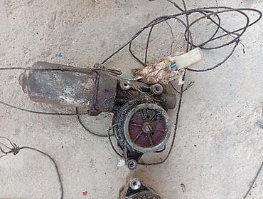 Digər avtomobil ehtiyat hissələri: Vaz 2107 den sokulub islekdi. qabag suselerin matorudu — 2