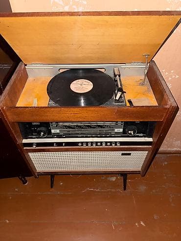video kaset: Keçmiş radio 60-70 ilin radiosu sağlamdl hər şeyi — 2