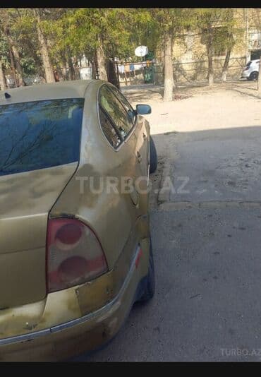 запчасти vw b3: Volkswagen Passat sedan - Korpus: 4 qapılı sedan, qızılı rəngli — 12