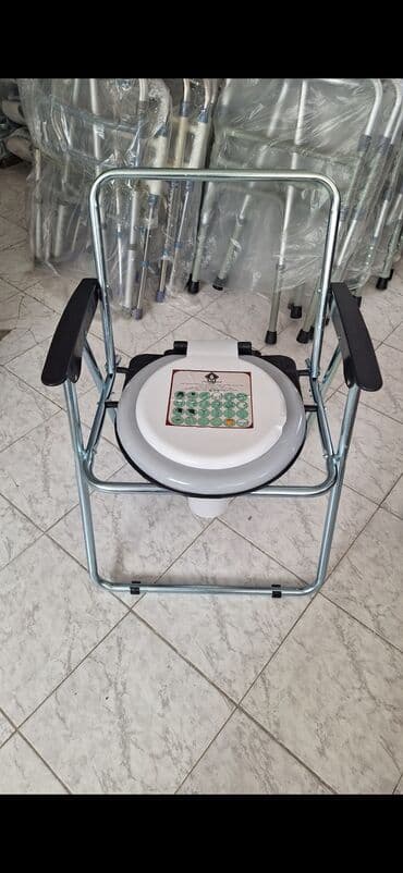 унитаз для инвалидов переносной: Xəstə karşok unitaz kreslosu, hərəkət məhdudiyyəti olan insanlar üçün — 1