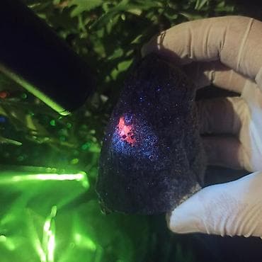 lüsturlar: Qızılı Pirit ( Pyrite ) + Yaqut ( Rubin ) tipli UV Floresan Qırmızı — 9