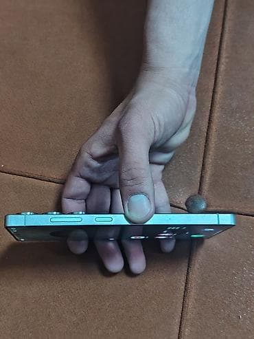 телефон fly б: Samsung Galaxy S25 Ultra, цвет - Зеленый — 2