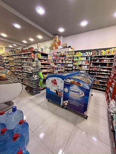витрина: Mini-market üçün avadanlıq və dolu mal assortimenti Təsvir: - Süd və — 7