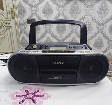 musiqi merkezi: Sony CFD-S03CP portativ audio mərkəzi Tam işləkdir. CD kaset radio — 4