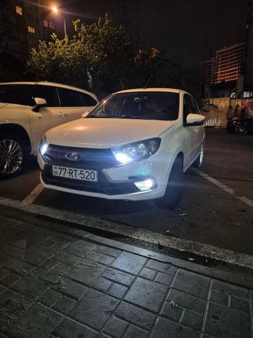 vaz 2103: Barter de var Lada Granta modelinin bu ağ rəngli sedanı dörd qapıya və — 6