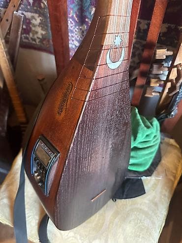 Саз: Elektro saz – milli naxışlı, ay-ulduz işləməli model - Korpus: bütöv — 4
