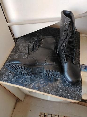 Toy paltarları və aksesuarları: 42 razmer zabit botuları Qara rəngli yüksək boğazlı dabbaqlı — 2