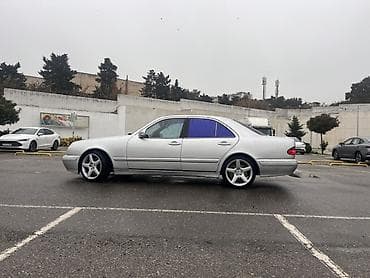 amg diski: Mercedes-Benz E-Class: 2.7 l | 2000 il Sedan — 5