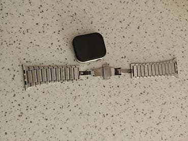series s: Apple Watch Series 9– 45 mm, paslanmayan polad (stainless steel) — 2