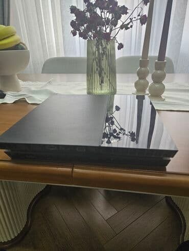 playstation 2 sony: Sony PlayStation 4 (PS4) – orijinal “fat” model + Fifa 24 Diski İlə — 2