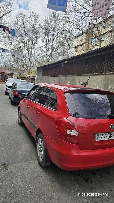 opel vectra 2005: Skoda Fabia: 1.6 l | 2011 il 114000 km Universal — 4