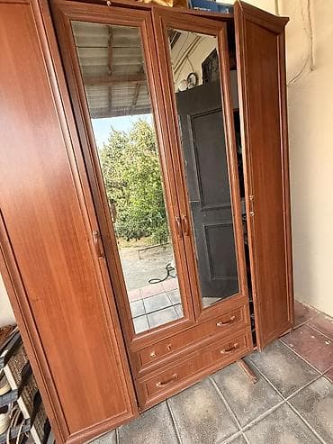 tumbucka: Yataq desti 2 neferlik taxt bazasi var 4 qapili dolab 1 termo 2 — 1