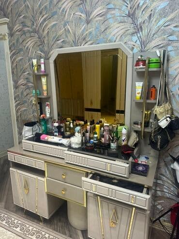 стол для маникюра: İşlənmiş, Güzgülü, Azərbaycan — 1