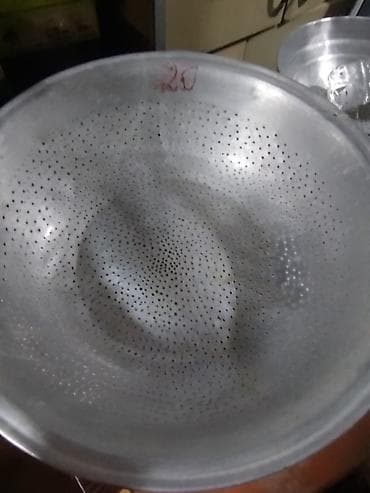 süzgəc: Böyük ölçülü metal süzgəc/ələk - Material: yüngül və möhkəm metal — 1