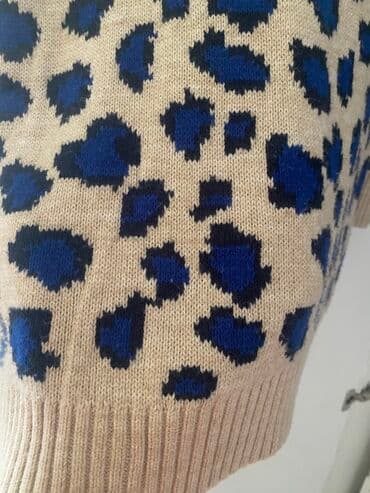 qadın üçün toxunma kardiqanlar: Lc Waikikiden alinib qalin jaket barter yoxdu.Real alici yazsin 40 azn — 5