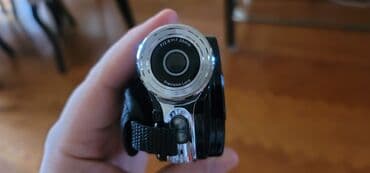 gunəş panelli kamera: Sony videocamera yeni — 3