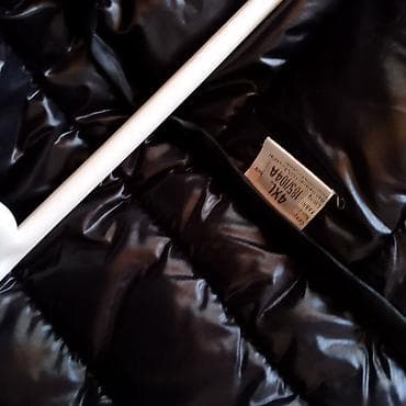 namaz paltar: Qara rəngli şişmə kişi jileti - Model: quilted/şişmə jilet, dik — 2