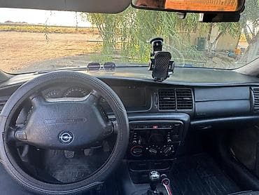 opel vektra 1998: Opel Vectra: 1.6 l | 1998 il 555500 km Universal — 5