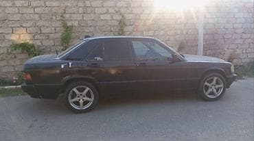 sud ceni: Mercedes-Benz 190 (W201): 2 l | 1992 il Sedan — 3