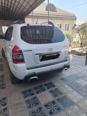 hyundai ekskavatorlar: Hyundai Tucson V6 – ağ rəngli, şəhər və yolsuzluq üçün praktik — 4