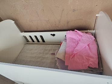 oglan qiz sekilleri: Oğlan və qız üçün, Dördbucaq, Beşik, Yellənmə mexanizmsiz — 2