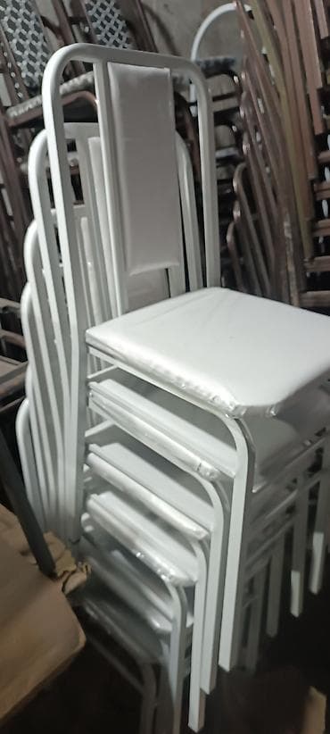 sdullar: Ağ rəngli yığıla bilən metal stullar - Material: tozboya ilə boyanmış — 1