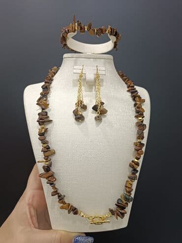 Təbii daşlardan hazırlanmış zərgərlik dəstləri - Tərkib: müxtəlif