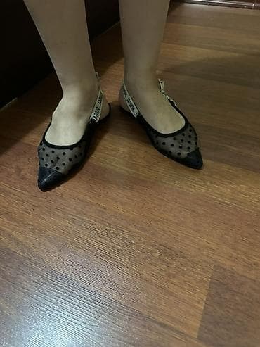Qadın üçün şıq baletka/pumps tipli ayaqqabı - Rəng: qara - Material — 1