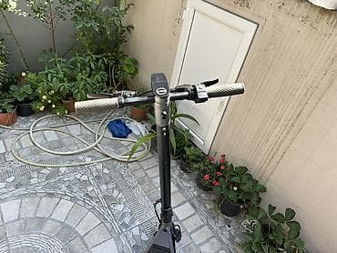 İşlənmiş Elektrik samokat 10", 351 - 500 Vt, 16 - 25 km/s, Ünvandan götürmə — 2