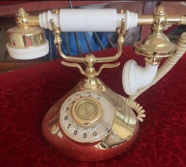 saxsi gul qablari: Телефон с Часами — 1