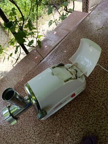 Ət çəkən maşın Nova, Revers ilə