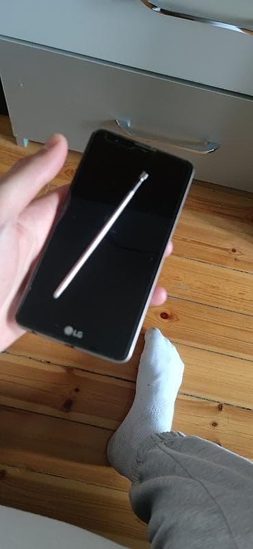 Видеоигры и приставки: LG Stylo 2, цвет - Черный, Отпечаток пальца — 3