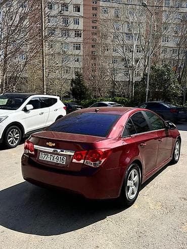 masin satisi: Chevrolet Cruze sedan - Kuzov: sedan, bordo rəng - Mühərrik: benzin — 3