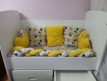 yas tortlari: Oğlan və qız üçün, Dördbucaq, Beşik, Dəst ilə, Matras ilə, Yellənmə mexanizmsiz — 8